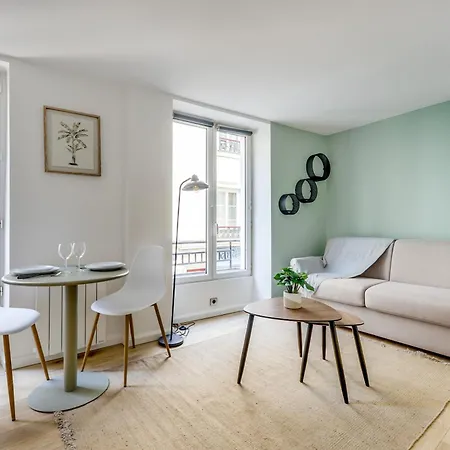 Montmartre L Center & Historic Sacre-coeur Apartment Paris