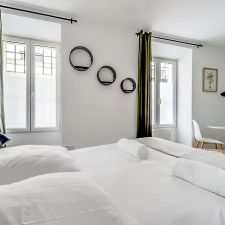 Montmartre L Center & Historic Sacre-coeur Apartment Paris